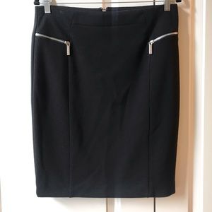 EUC Michael Kors Black Skirt with front  pockets